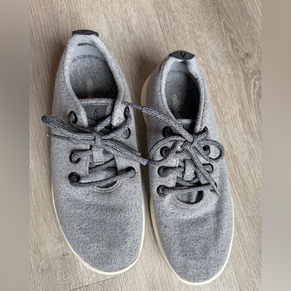 All birds men’s 8 women’s 9.5 Gray Wool Sneakers Excellent condition